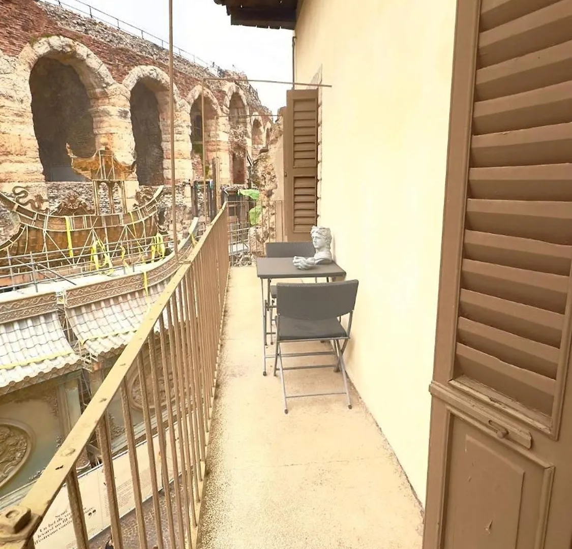 Truly Verona 2*,  Italy